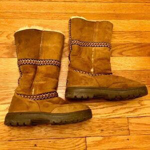 UGG Brown Suede Boots with Knit Accents